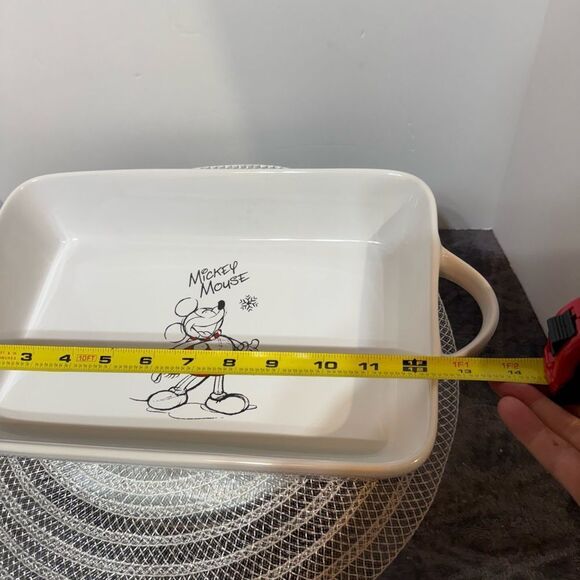 Disney Mickey Minnie Mouse Holiday Sketchbook Casserole/Baking/Serving Dish NWT - Picture 9 of 10